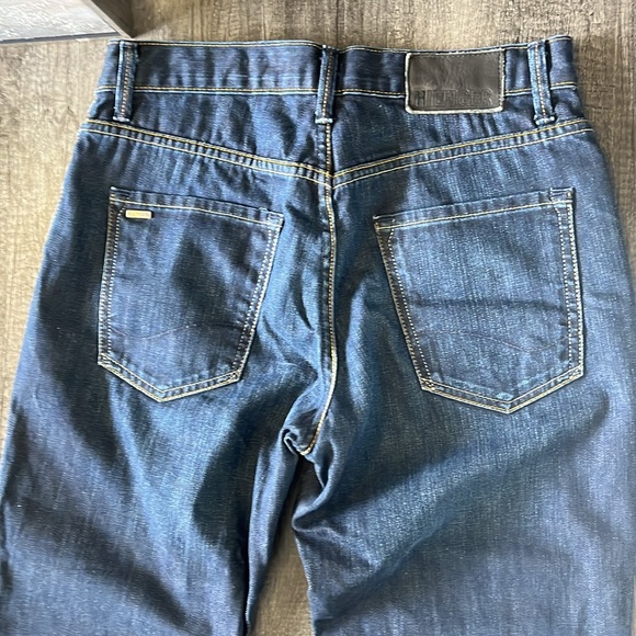 Tommy Hilfiger premium dark blue jeans.  Boot cut 30 x 30 - Picture 6 of 11